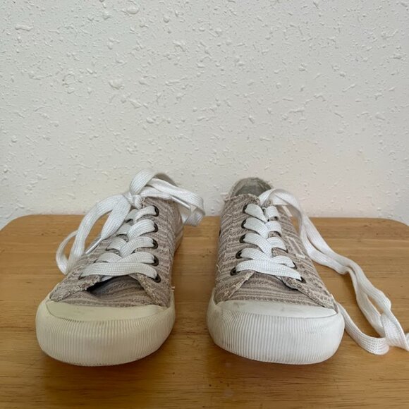 Rocket Dog Canvas Shoes, Women's Size 6 - Picture 2 of 7